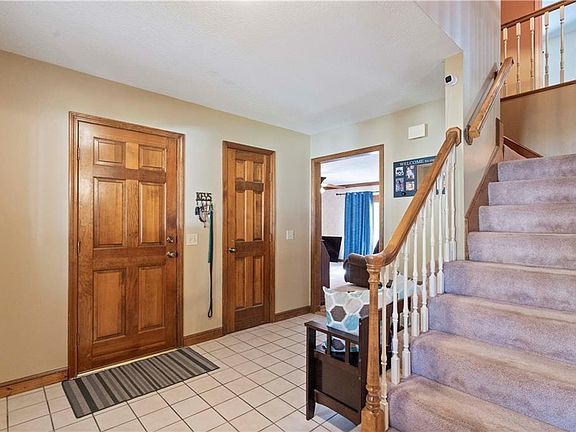 4th image of 1101 Wellington Way