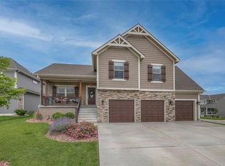 16033 Glenview St, Basehor, KS 66007