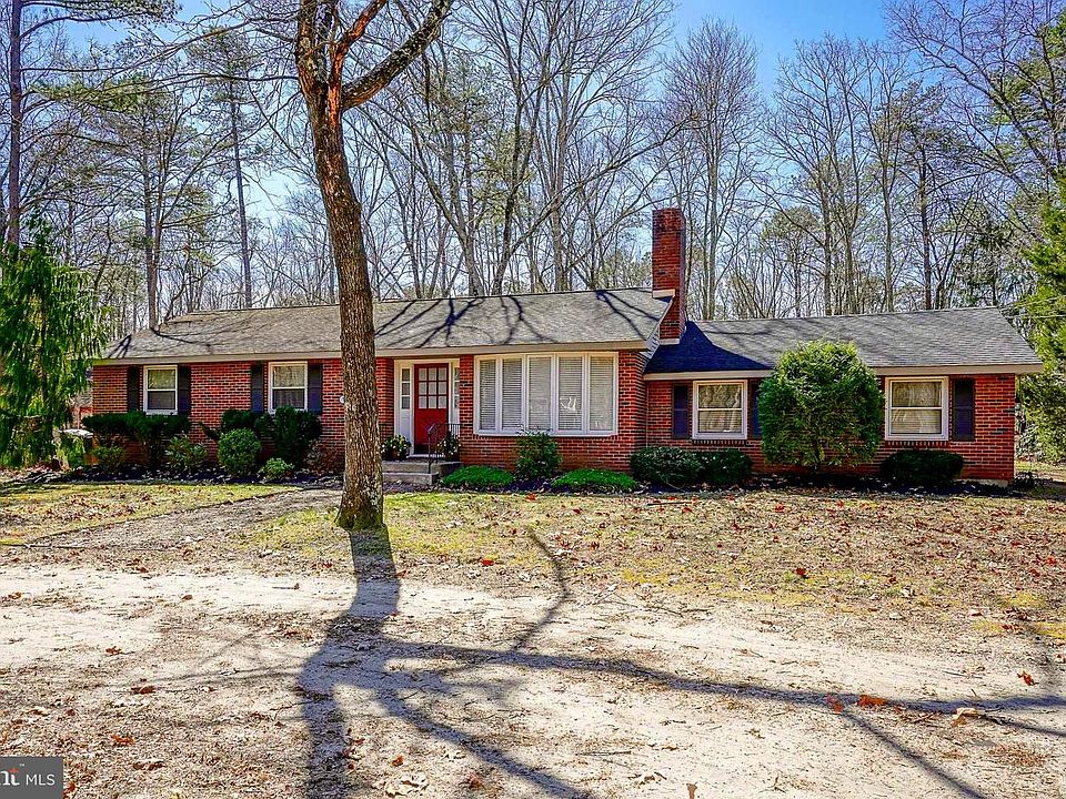 1st image of 19 Sandra Ln