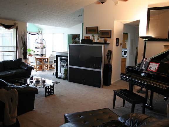 3rd image of 2454 Apple Blossom Ln APT 303