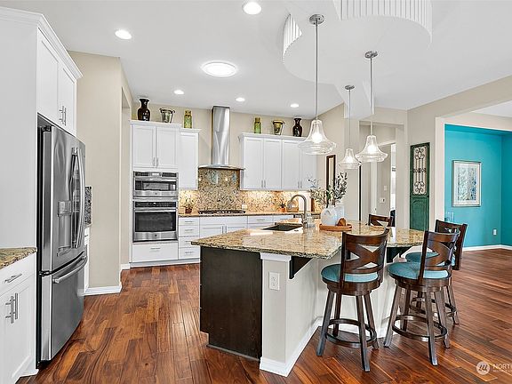 5th image of 14607 183rd Avenue E
