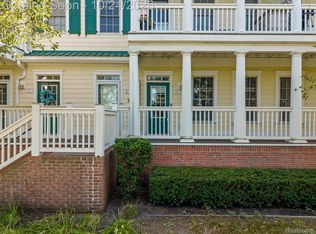 300 Beverly Ave, Auburn Hills, MI 48326