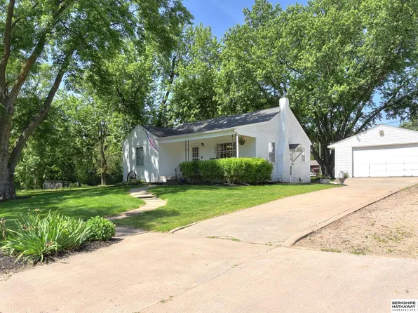 709 4th St, Yutan, NE 68073