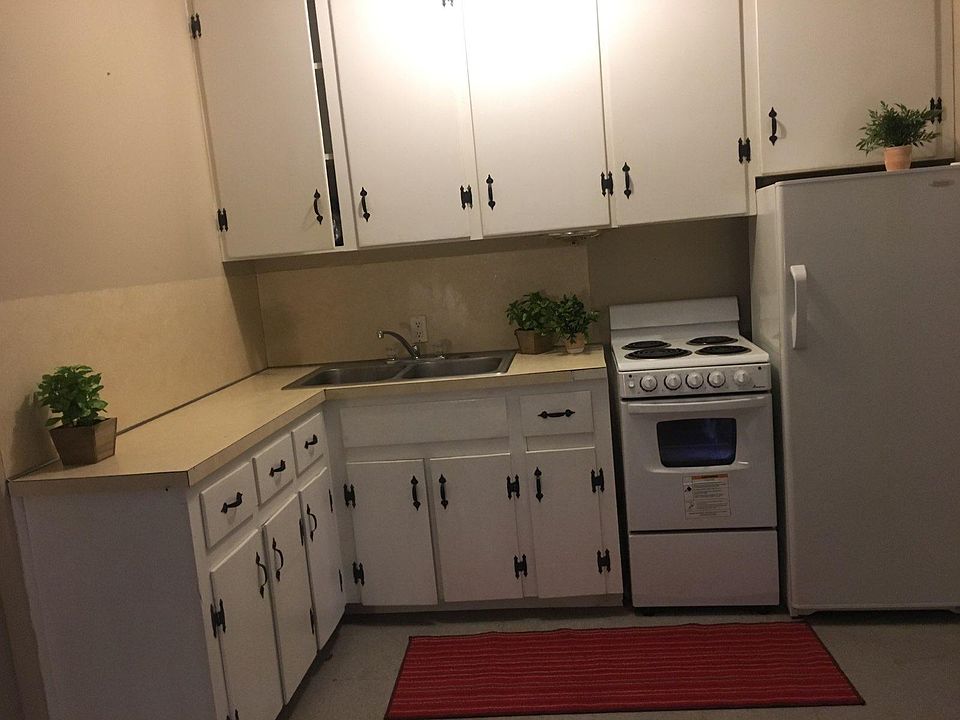 1st image of 411 Ash St #A