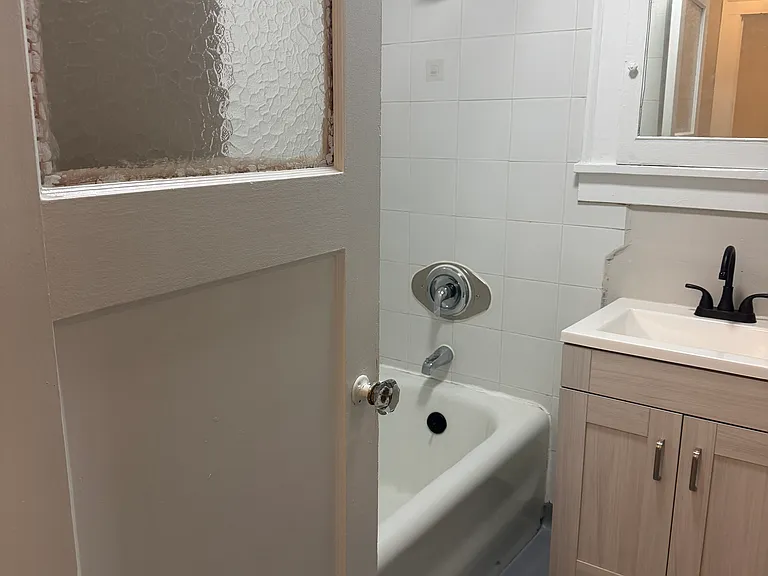 809 S I St #203 — Photo 9