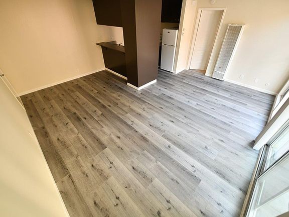 3rd image of 2415 College Ave APT 9
