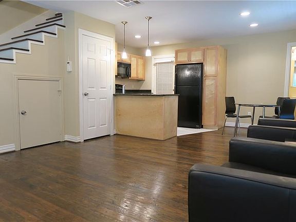 5th image of 4751 Bradford Dr #4751B