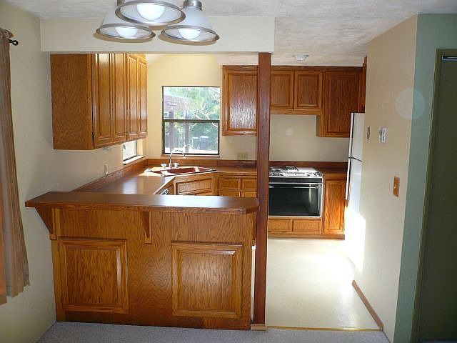 2nd image of 3004 Hendricks Hill Dr