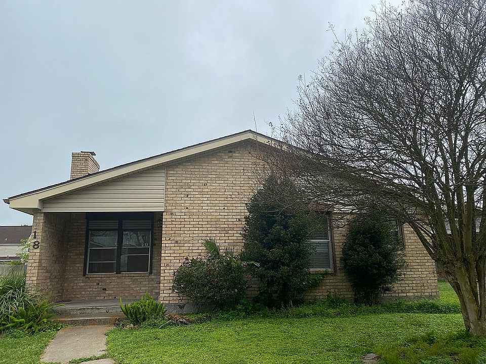 1st image of 18 Campeche Cir