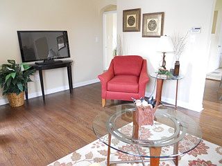 5th image of 2119 Varelman Ave