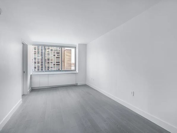 101 W End Ave #7Q