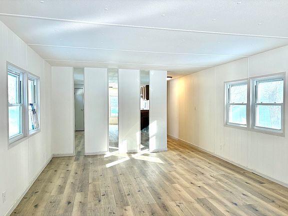 5th image of 556 Poppy Ln