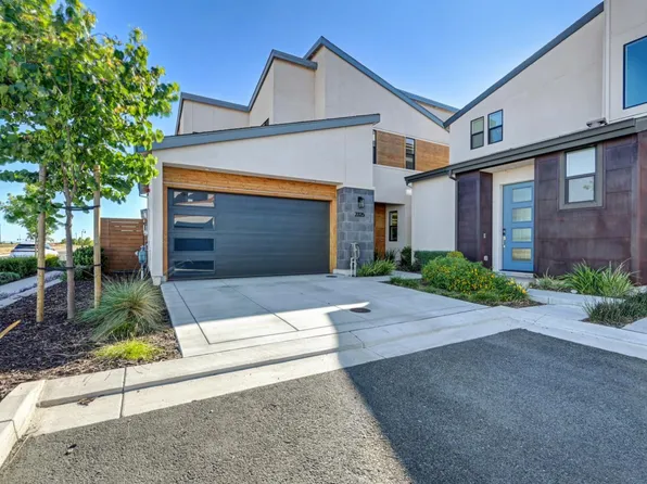 2325 Waterside Dr, Fairfield, CA 94533