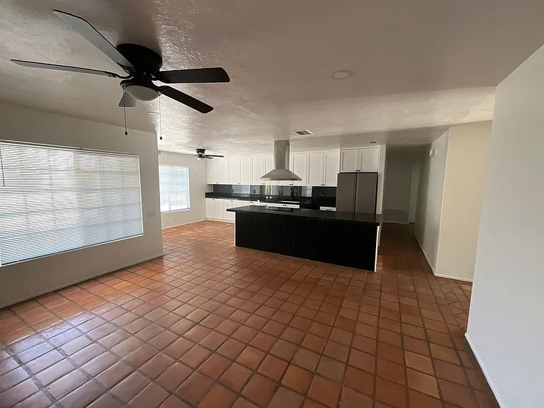 74378 Myrsine Ave — Photo 3