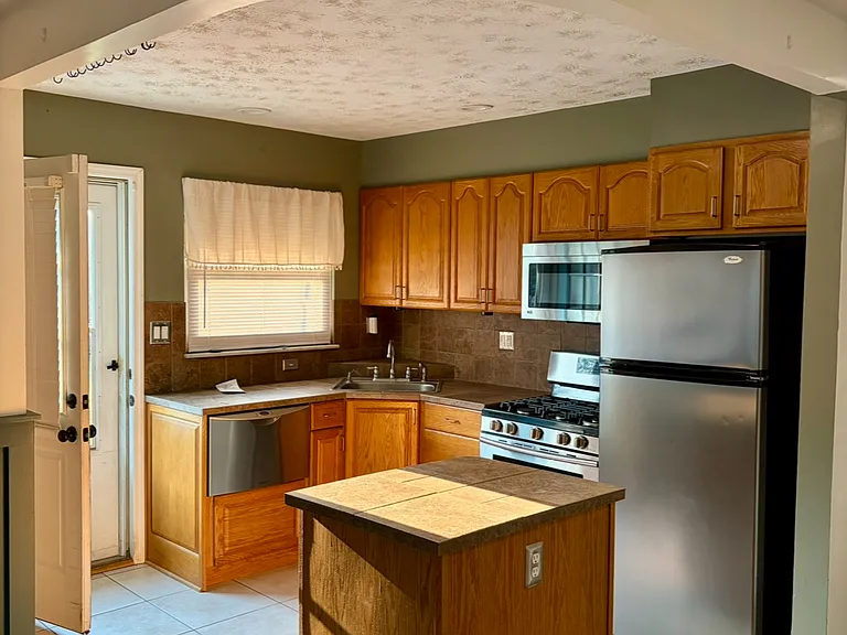1007 Chestershire Rd — Photo 4
