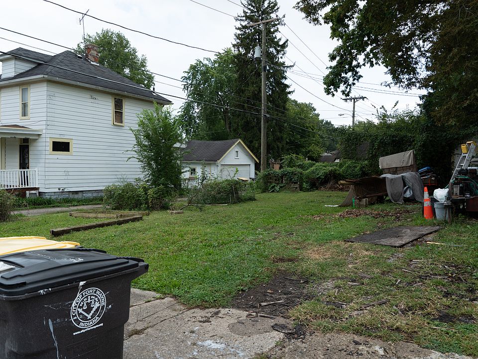 2nd image of 347 W Packard Ave