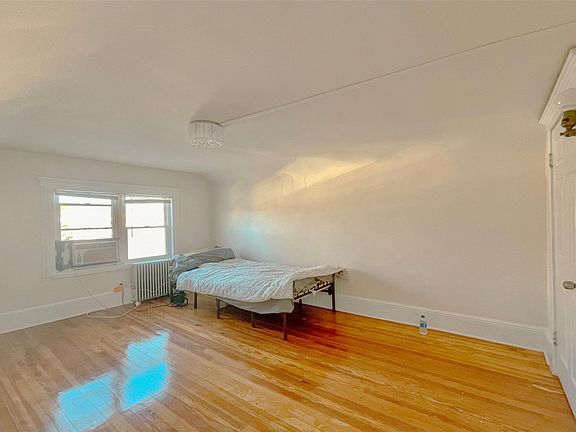 4th image of 161-06 Sanford Ave Floor 3