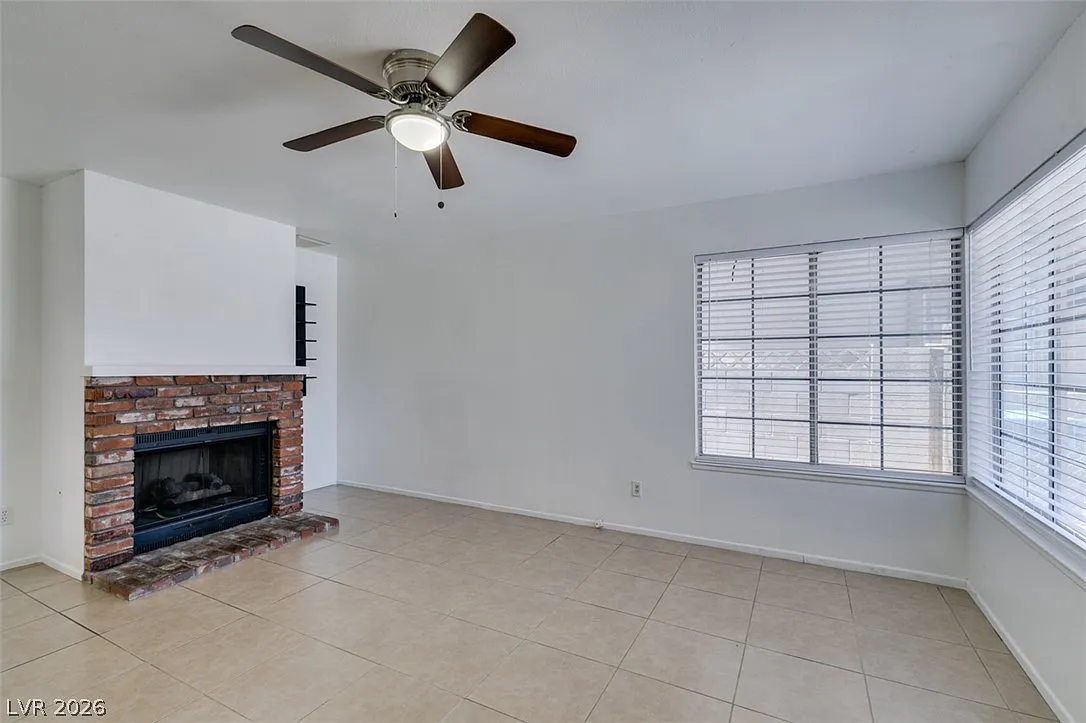 2 bed, 2.0 bath, 1164 sqft, $1,550 — Photo 4