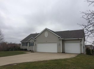 1729 Garden View Ct, Zeeland, MI 49464