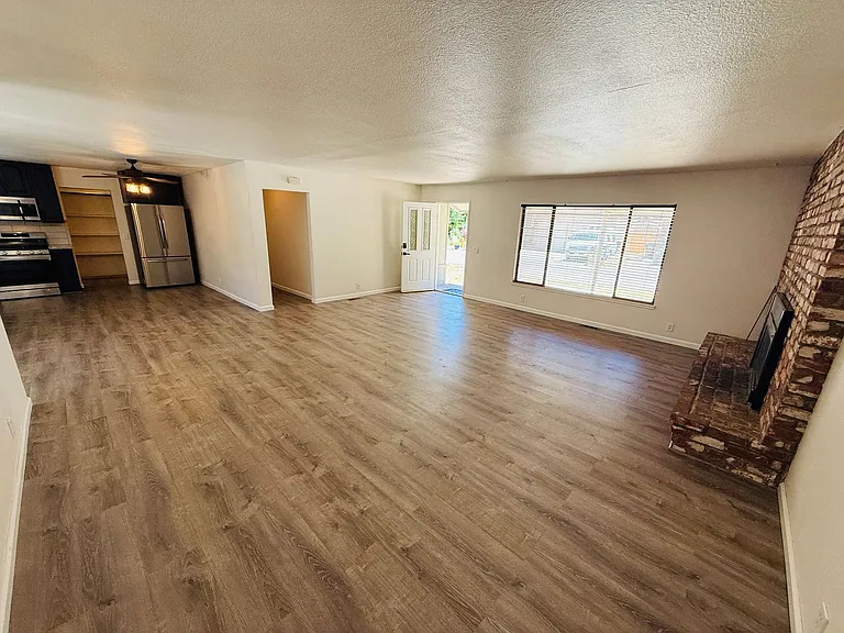 1222 Jobs Peak Dr — Photo 4