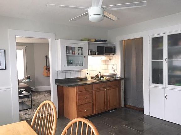 2nd image of 95 1/2 Nightingale Ave #1