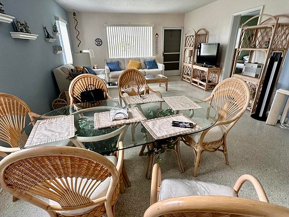 5th image of 2186 Highway A1a APT B4