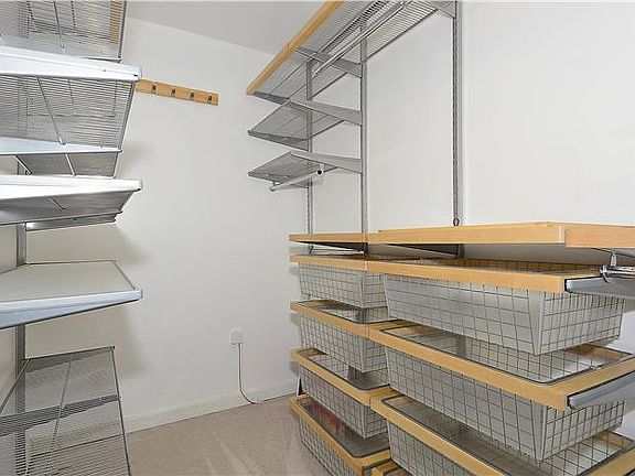 3rd image of 1801 N Queens Ln APT 138
