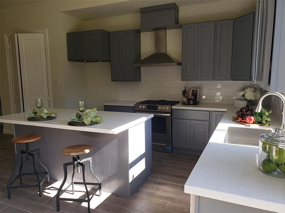 1st image of 10413 Moorberry Ln