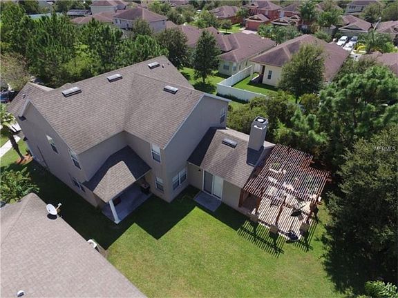 3rd image of 944 Marisa Ln