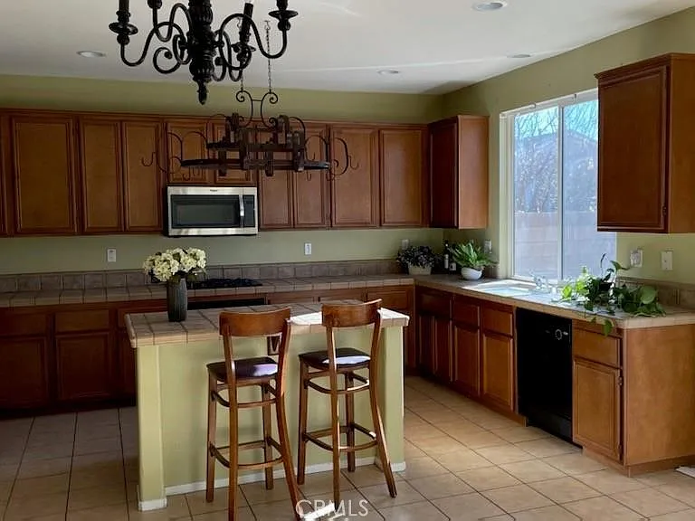 3018 W Milling St — Photo 5