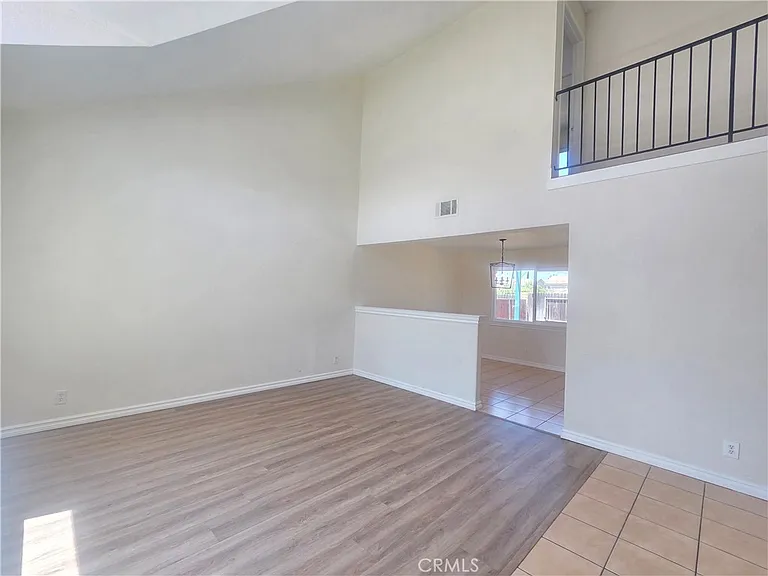 7492 Eugenia Dr — Photo 3