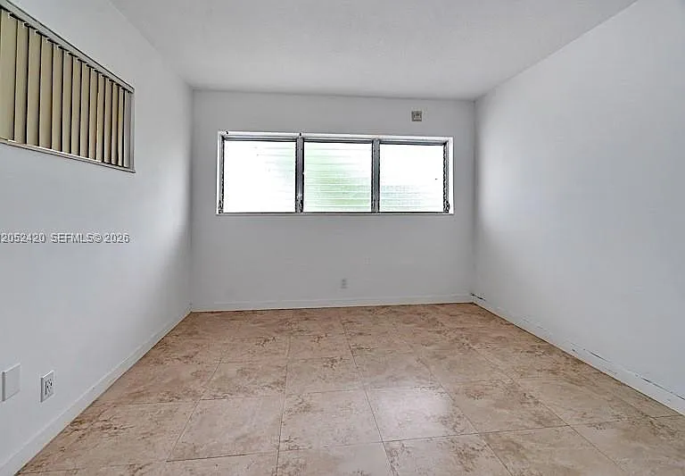 1450 NE 170th St #204 — Photo 18