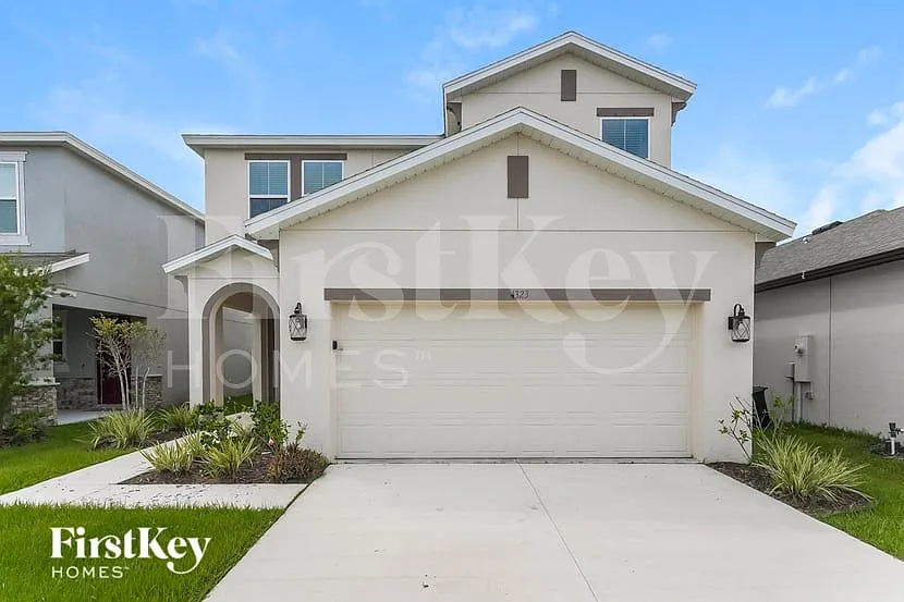 4323 Reisswood Loop