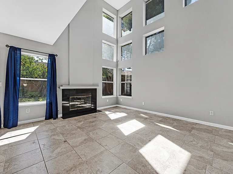 3218 W Las Positas Blvd — Photo 5