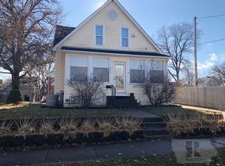 429 2nd St NE, Mason City, IA 50401