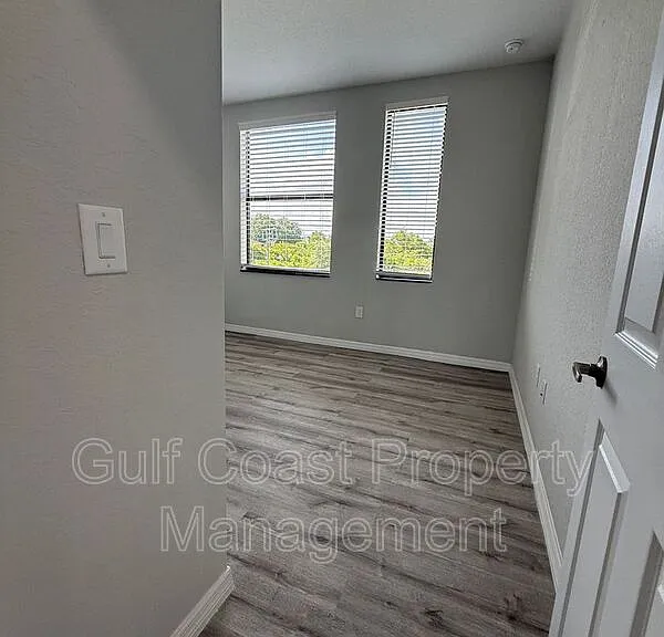 3103 58th St W — Photo 11