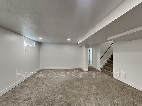 3rd image of 743 N Catherine St
