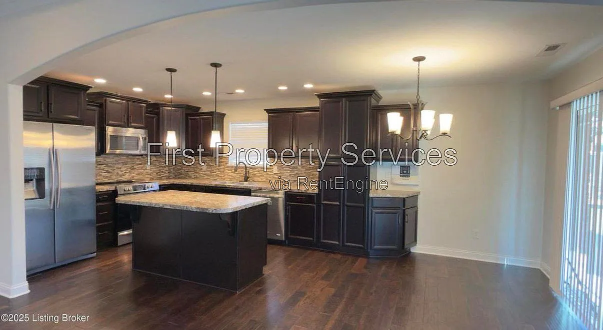 3 bed, 2.0 bath, 1500 sqft, $2,500 — Photo 4