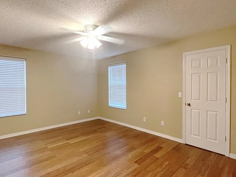 831 Horseshoe Falls Dr — Photo 20