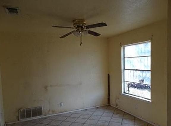 3rd image of 5303 Prairie Flower Dr
