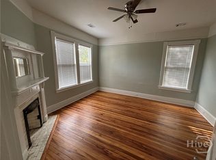 225 W 40th St, Savannah, GA 31401