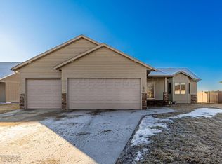 633 43 1/2 Ave S, Moorhead, MN 56560