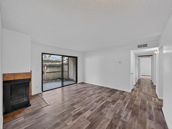 4th image of 251 Del Verde Cir APT 3