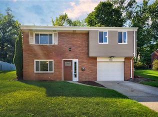 2968 Meadowvue Dr, Pittsburgh, PA