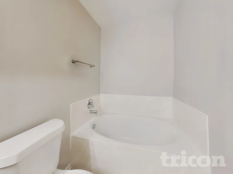 1015 Blair Field Ln — Photo 10