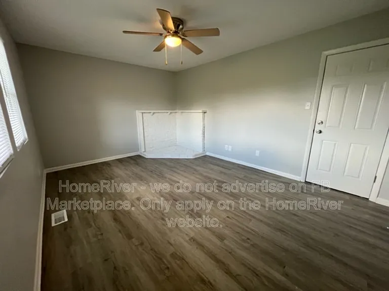 809 Spring Valley Dr — Photo 7