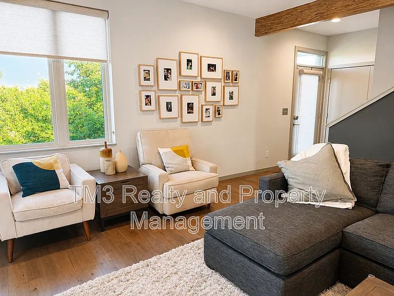 2436 Forest Ave — Photo 21