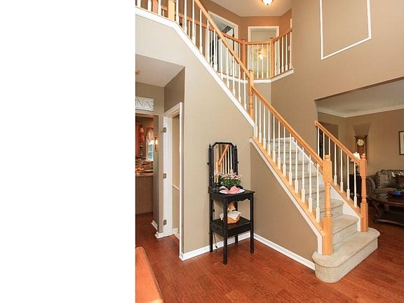 5th image of 9 Brentwood Dr