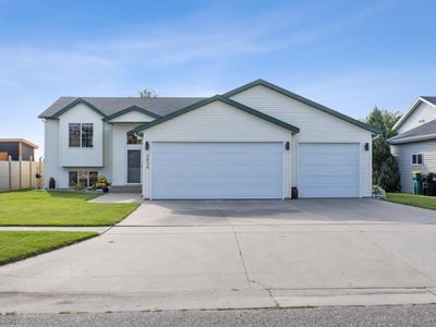 3834 12th St W, West Fargo, ND, 58078