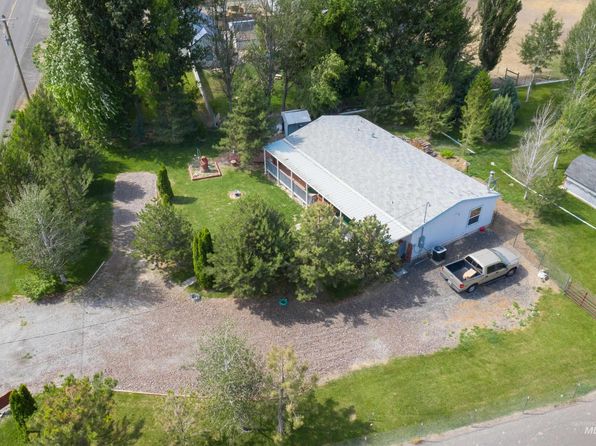 4251 1/2 N 1400 E, Buhl, ID 83316